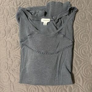 eyeshadow eyelet top